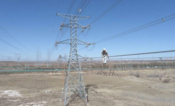 接觸式分布式故障監(jiān)測裝置輕松應(yīng)對遠距離輸電線路故障